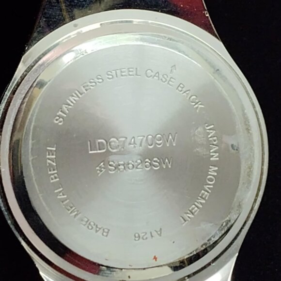 Silver-tone watch with crystals - no brand - Picture 3 of 6